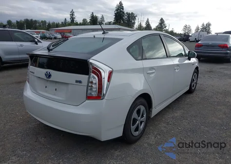 2014 Toyota Prius z USA, uszkodzony, nr VIN JTDKN3DU6E0366447